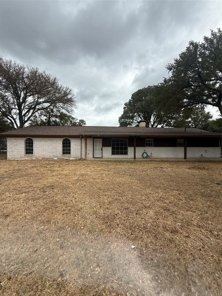3808 Ridge Rd - Photo 2 of 20