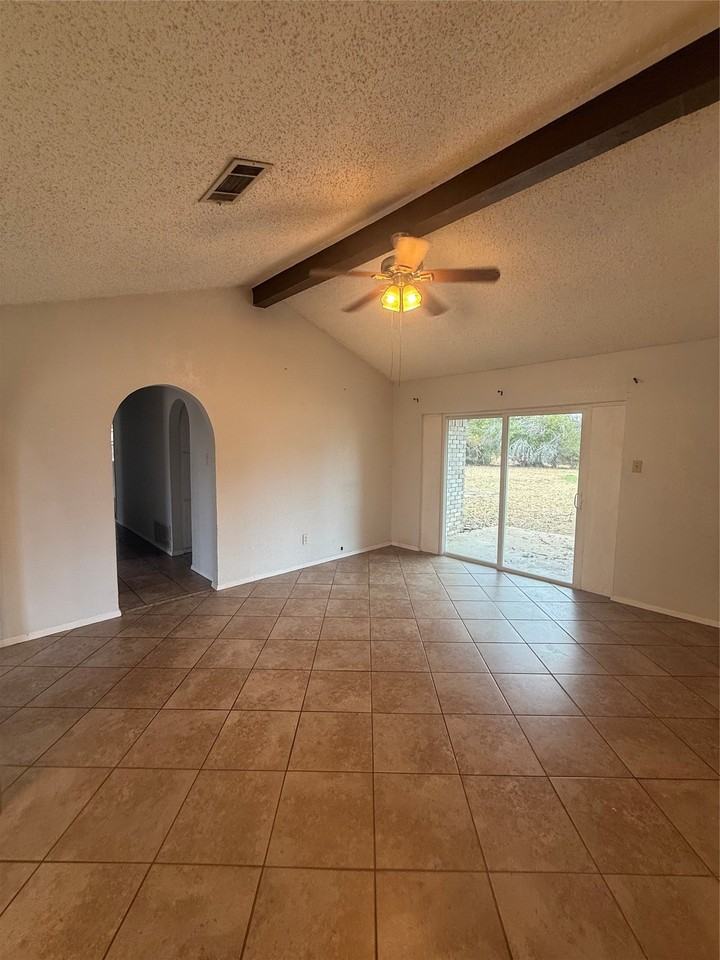 3808 Ridge Rd - Photo 4 of 20