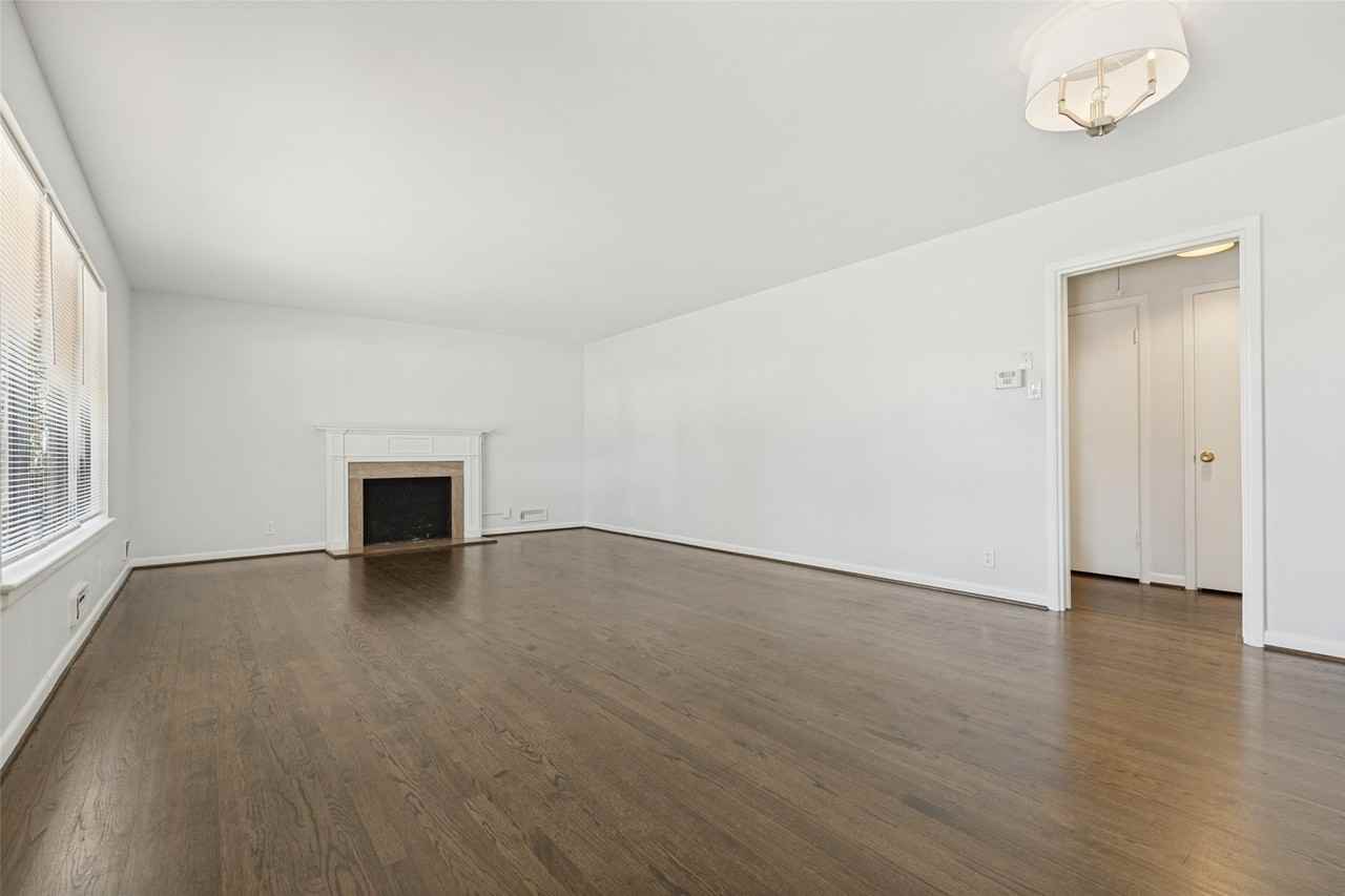 3501 Northwest Pkwy - Photo 4 of 12