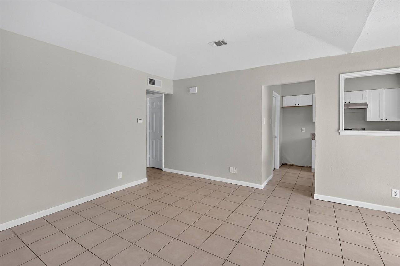 1805 Mcqueary St #1807 - Photo 5 of 16