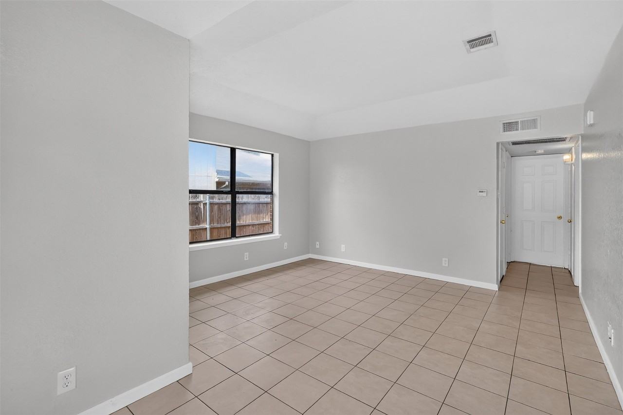 1805 Mcqueary St #1807 - Photo 6 of 16
