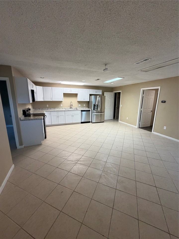 3727 Jackson St - Photo 2 of 9