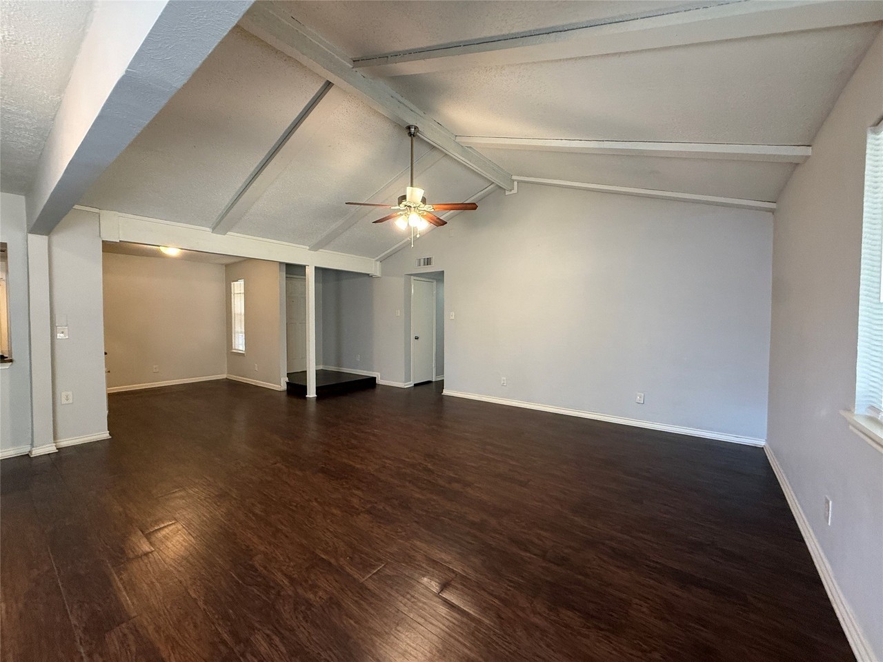 5422 Kentcroft Dr - Photo 5 of 22