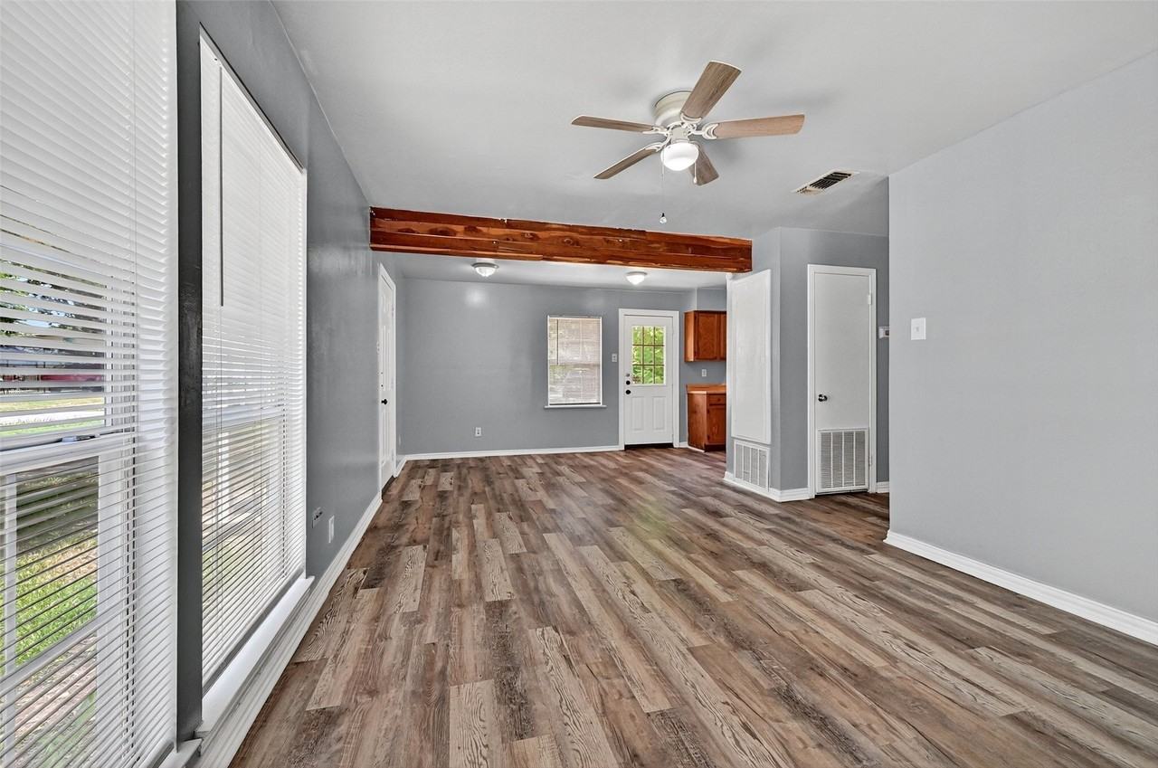 401 S Contemporary Dr - Photo 4 of 19