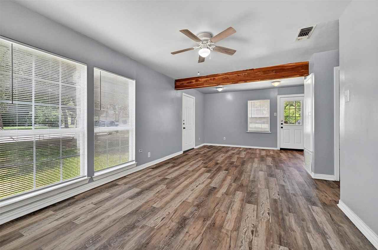 401 S Contemporary Dr - Photo 5 of 19