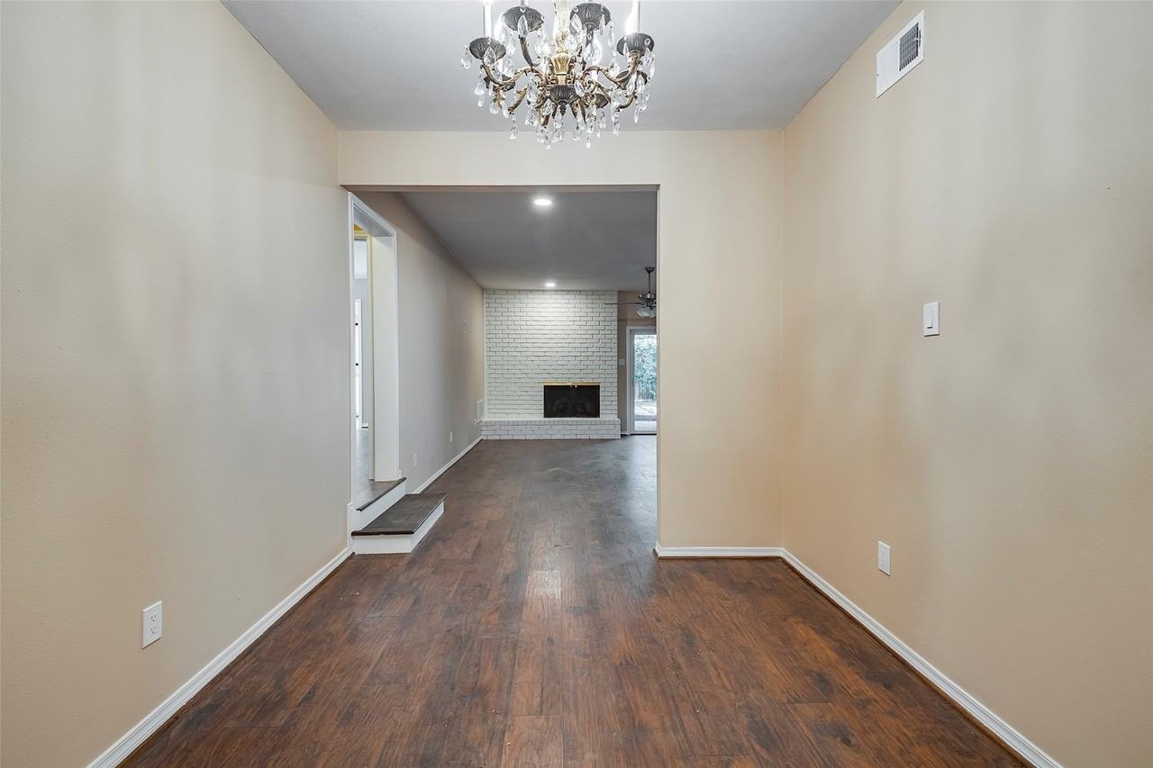 7418 Wellcrest Dr - Photo 7 of 27