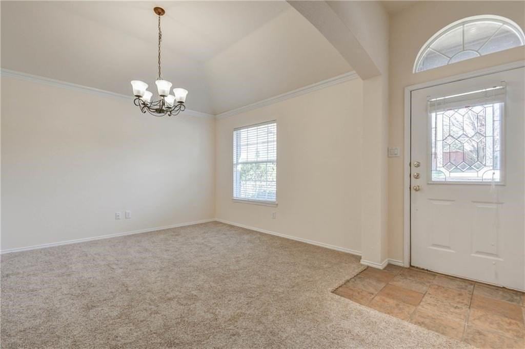 1302 Heather Brook Dr - Photo 2 of 31
