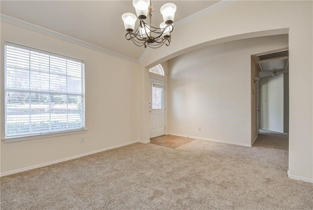 1302 Heather Brook Dr - Photo 3 of 31