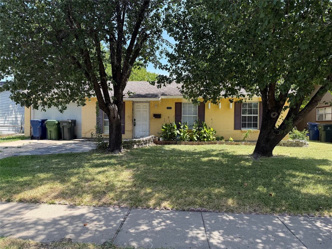 4024 Charter Dr - Photo 2 of 26