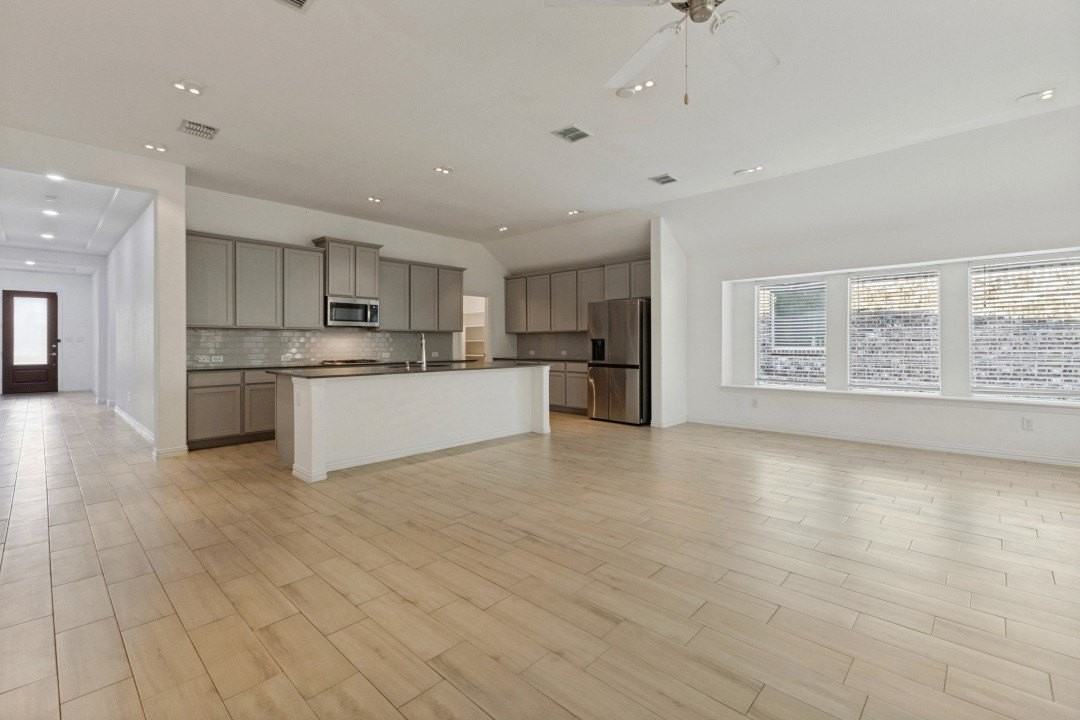 1626 Hope Ln - Photo 4 of 25