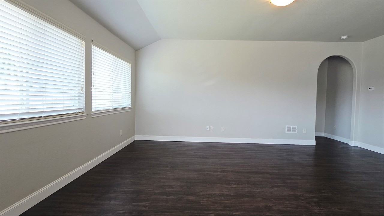 103 Bankhurst Dr - Photo 6 of 23