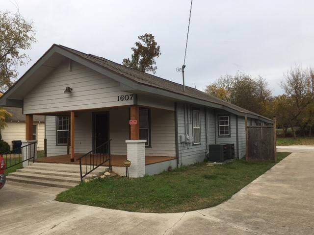 1607 McCormick Street - Photo 2 of 3