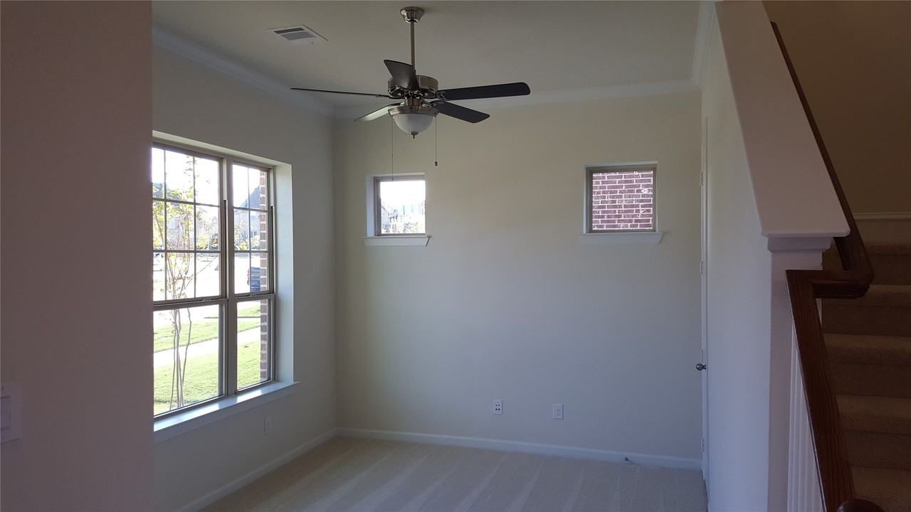 12199 Antler Dr - Photo 3 of 38