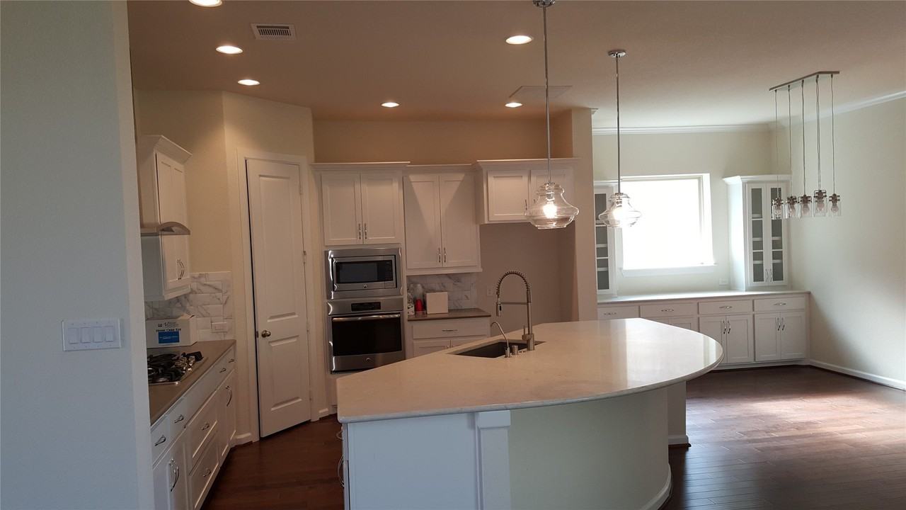 12199 Antler Dr - Photo 5 of 38