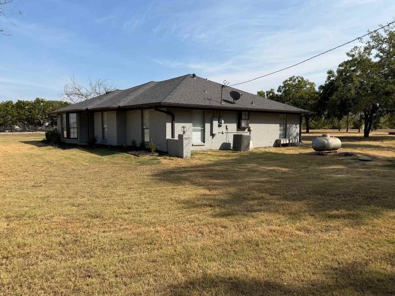 2928 Almeta Ln - Photo 2 of 37