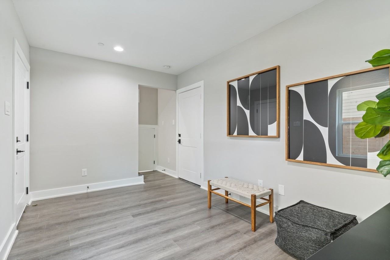 5810 Hudson St #104 - Photo 6 of 34