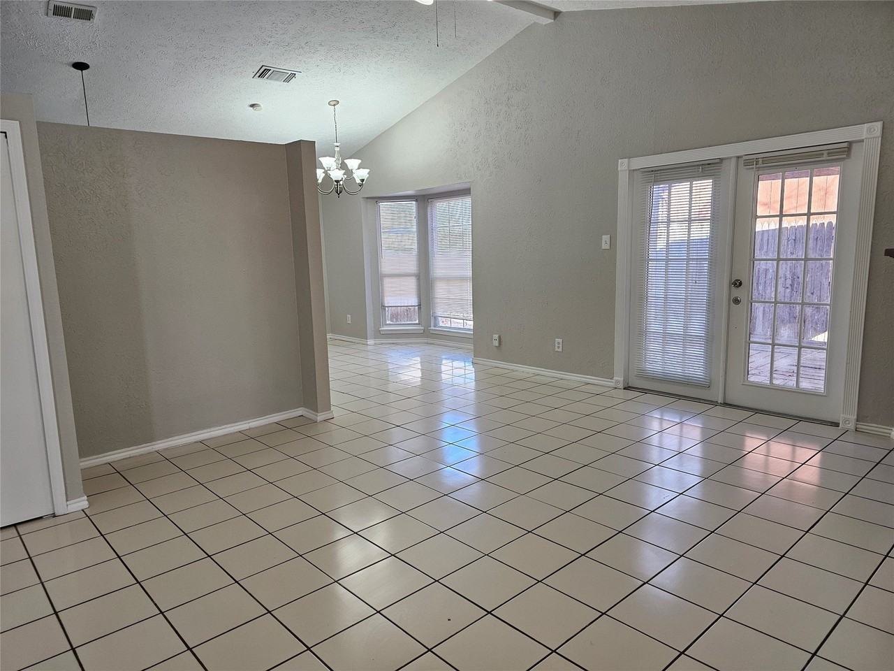 3108 Galemeadow Dr - Photo 4 of 17