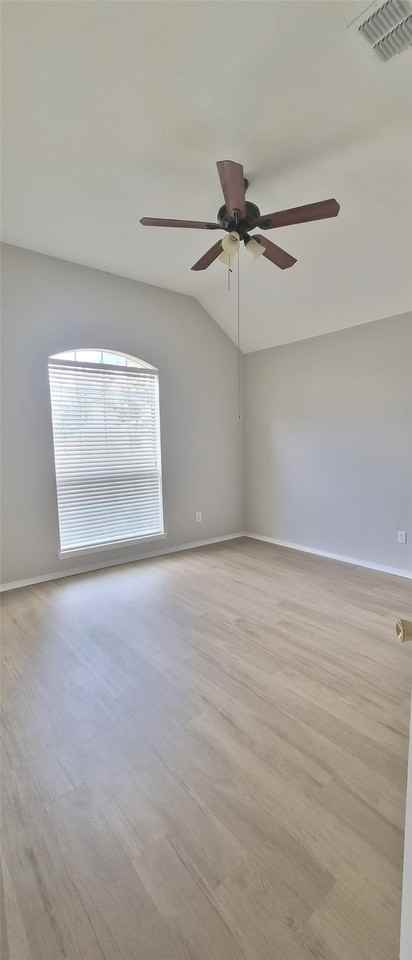7403 Stone Hearth Dr - Photo 3 of 15