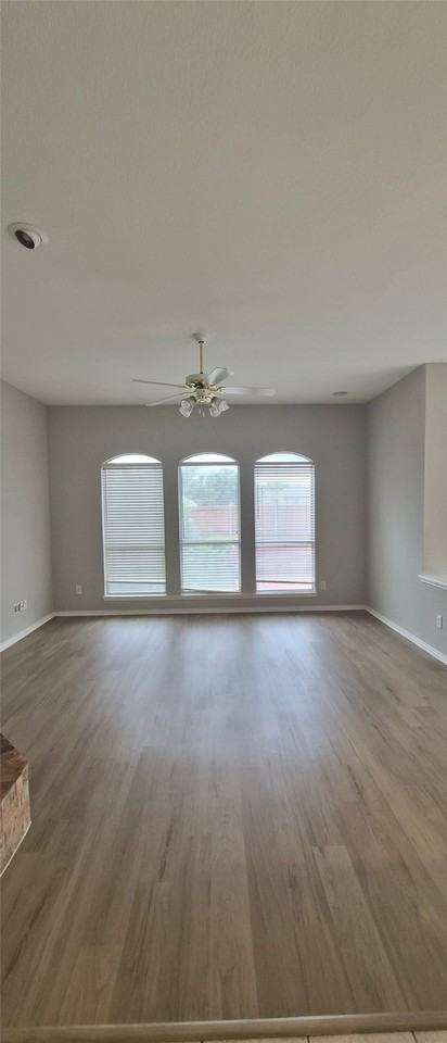 7403 Stone Hearth Dr - Photo 5 of 15