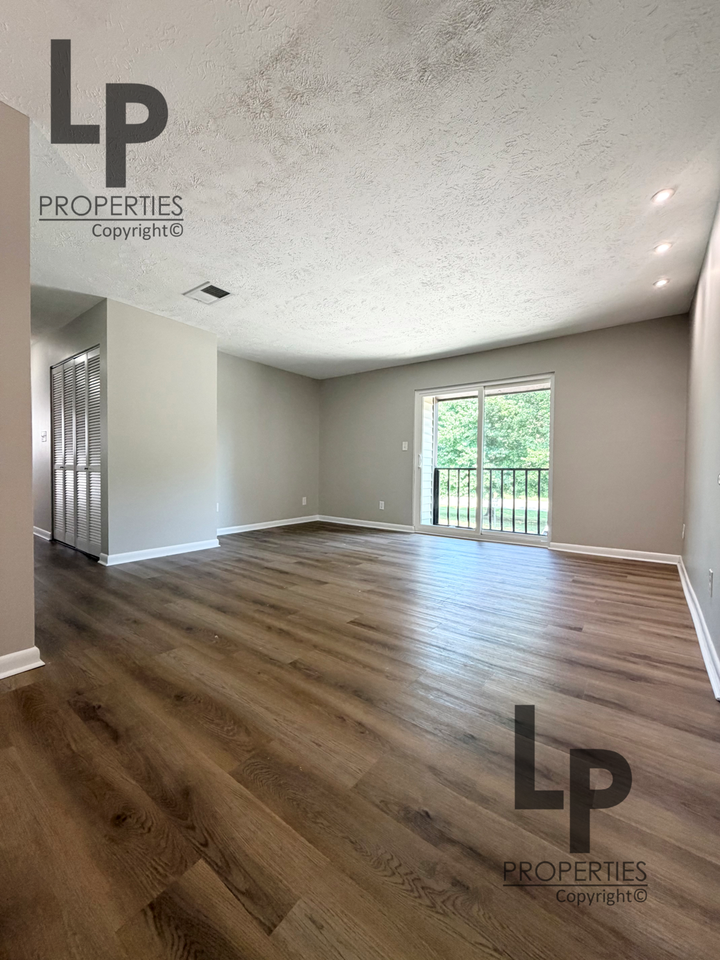 1325 Gray Hawk Rd - Photo 4 of 10