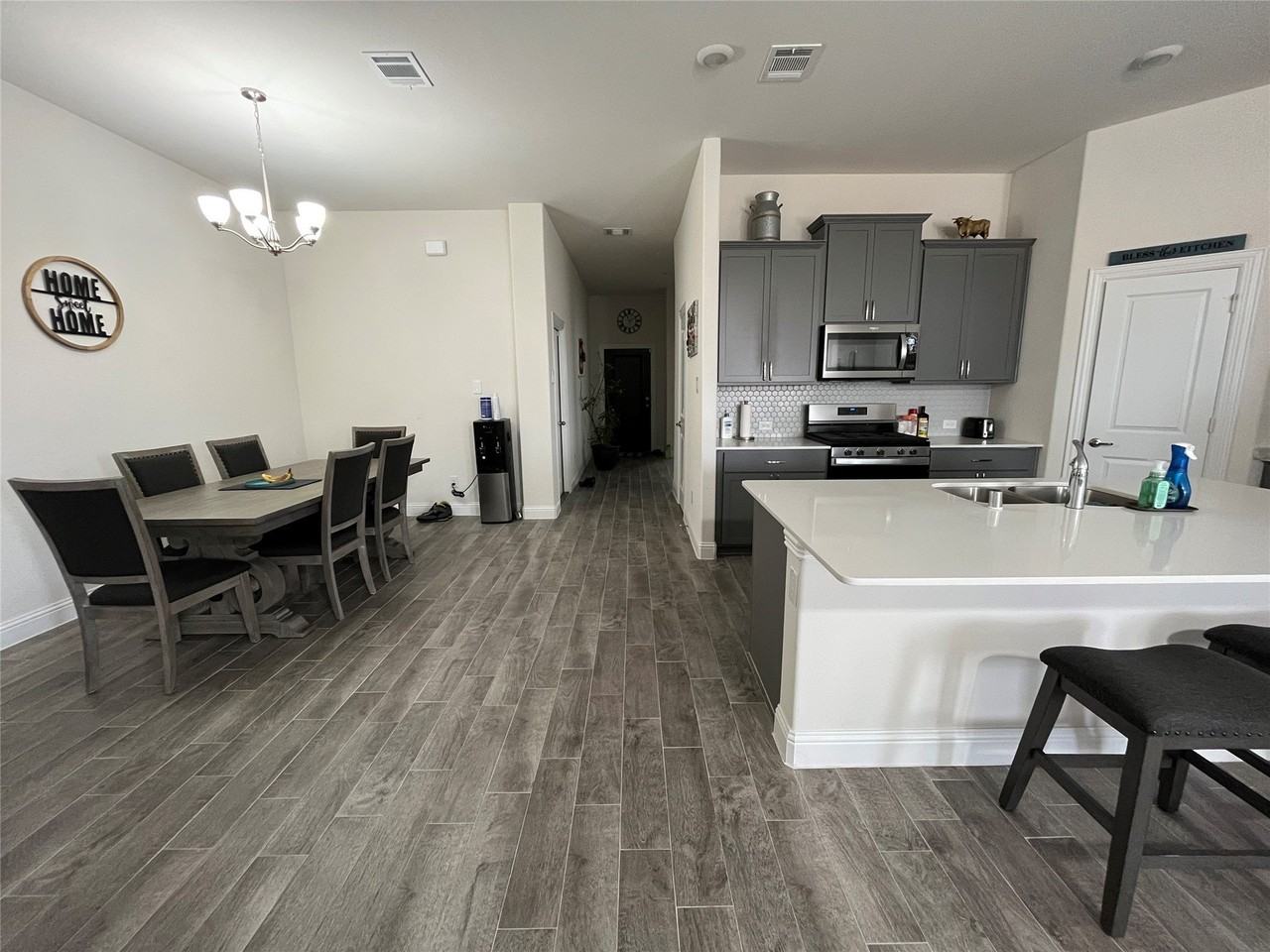 4166 Beamer Dr - Photo 4 of 19