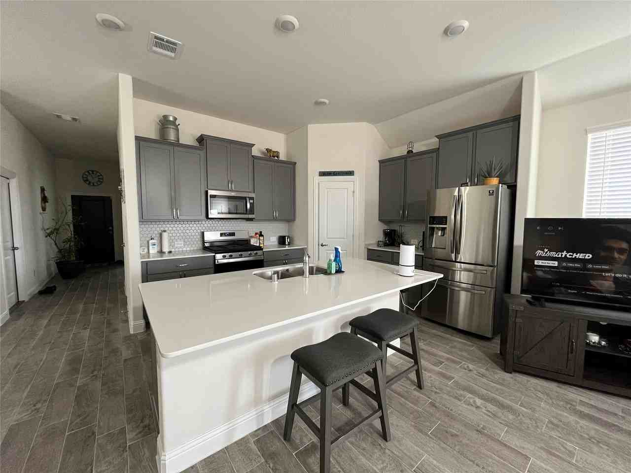 4166 Beamer Dr - Photo 5 of 19
