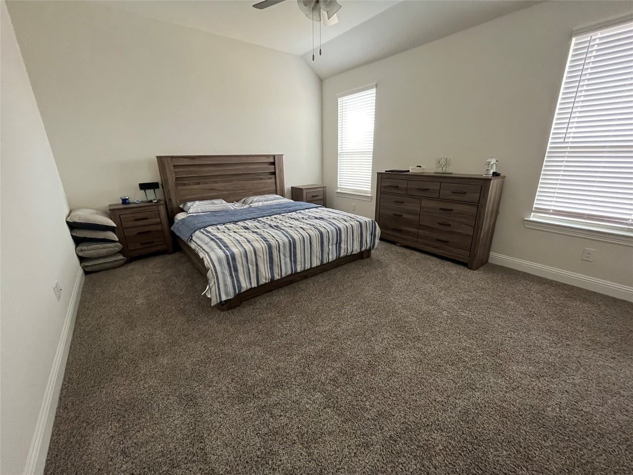4166 Beamer Dr - Photo 6 of 19