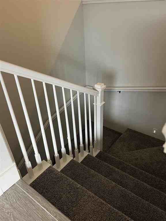 1638 Stella Ct - Photo 2 of 6