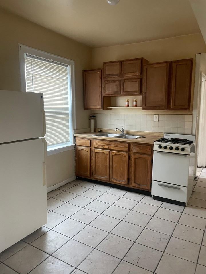 4854 West Armitage Avenue - Photo 3 of 11