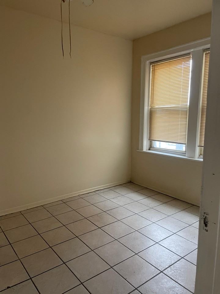 4854 West Armitage Avenue - Photo 7 of 11