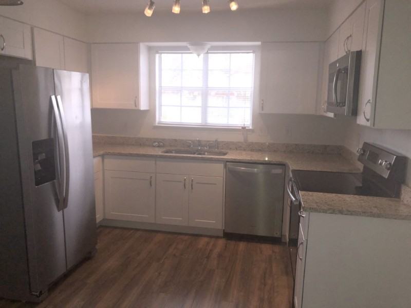 2513 Georgetown Ln - Photo 4 of 21