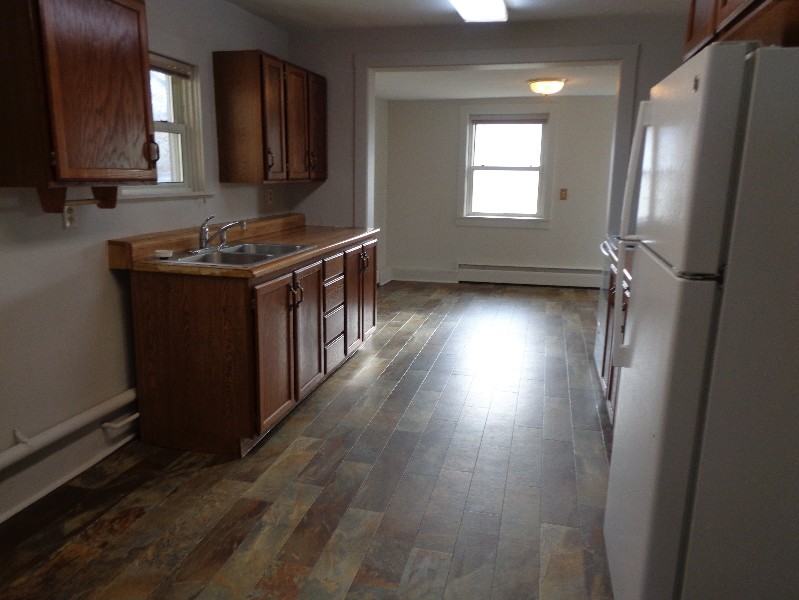 1301 Butte Ave - Photo 3 of 16