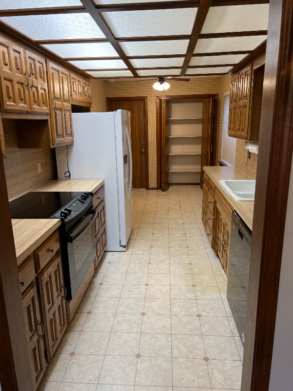 3201 Brookridge St - Photo 5 of 10