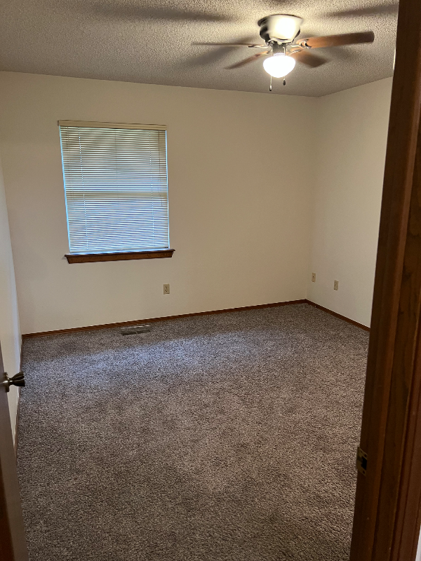 3201 Brookridge St - Photo 6 of 10