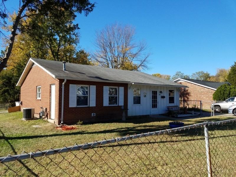 1312 Ashe St - Photo 2 of 15