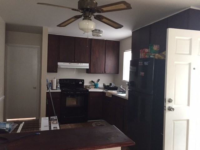 1312 Ashe St - Photo 6 of 15