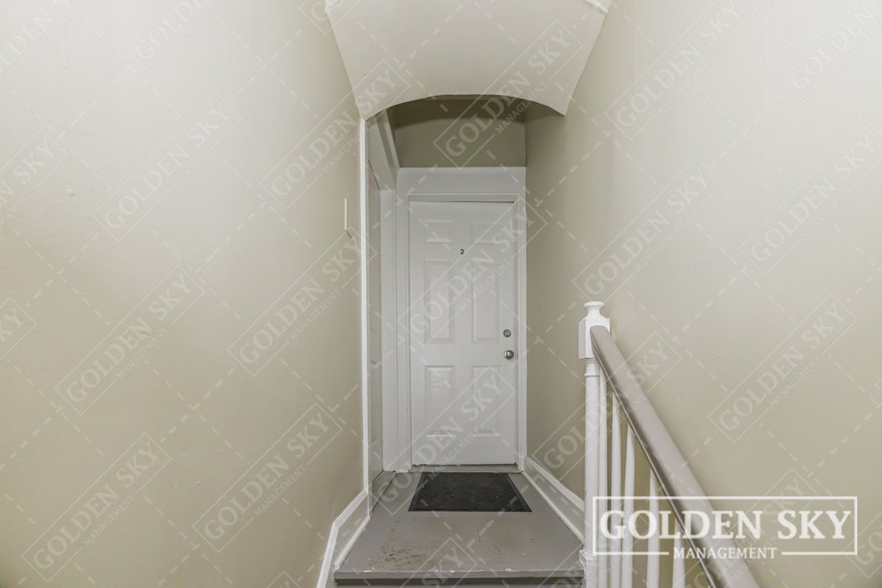 611 West Jackson Street - Unit 2 - Photo 2 of 10