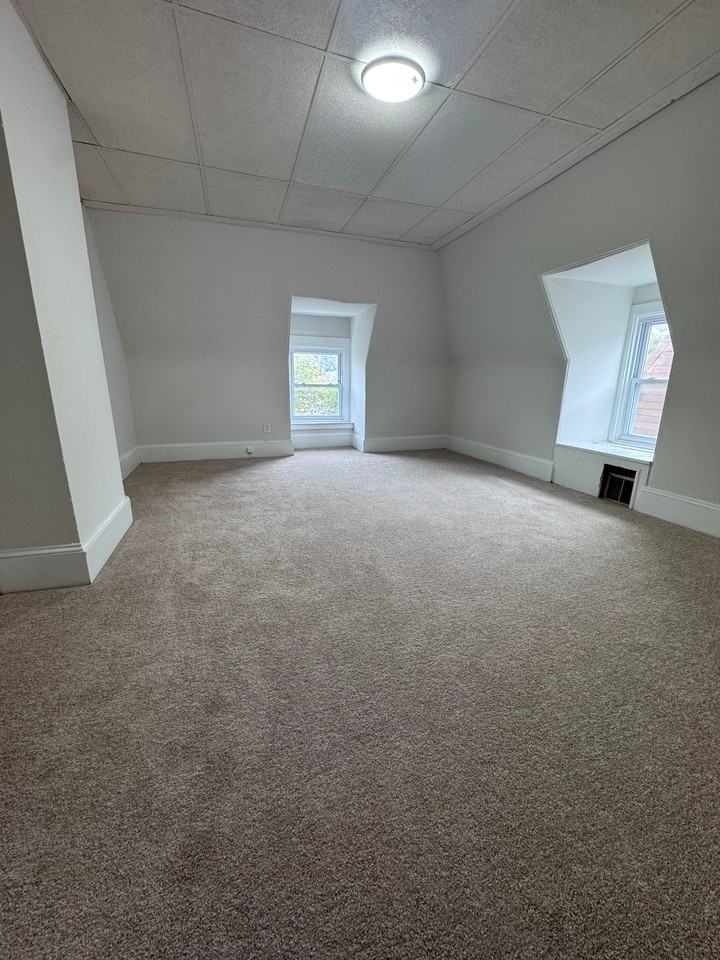 4314 Walnut St #3FR - Photo 4 of 7