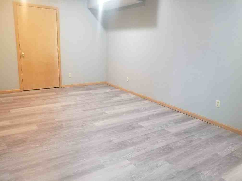 200 W Saint Paul St #1 - Photo 4 of 7
