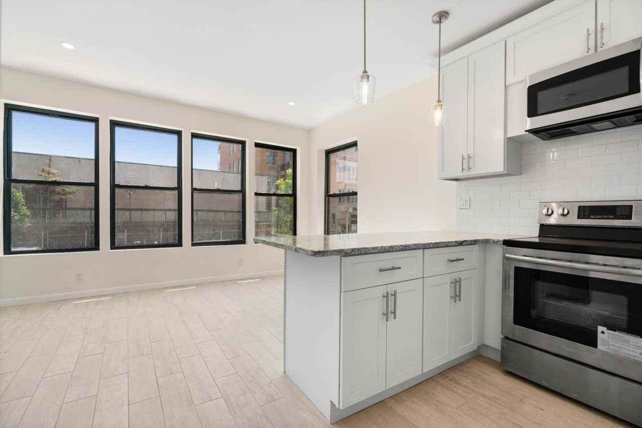 124 W End Ave #2