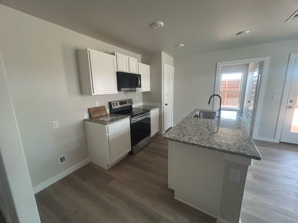 409 Thicket Dr - Photo 3 of 11