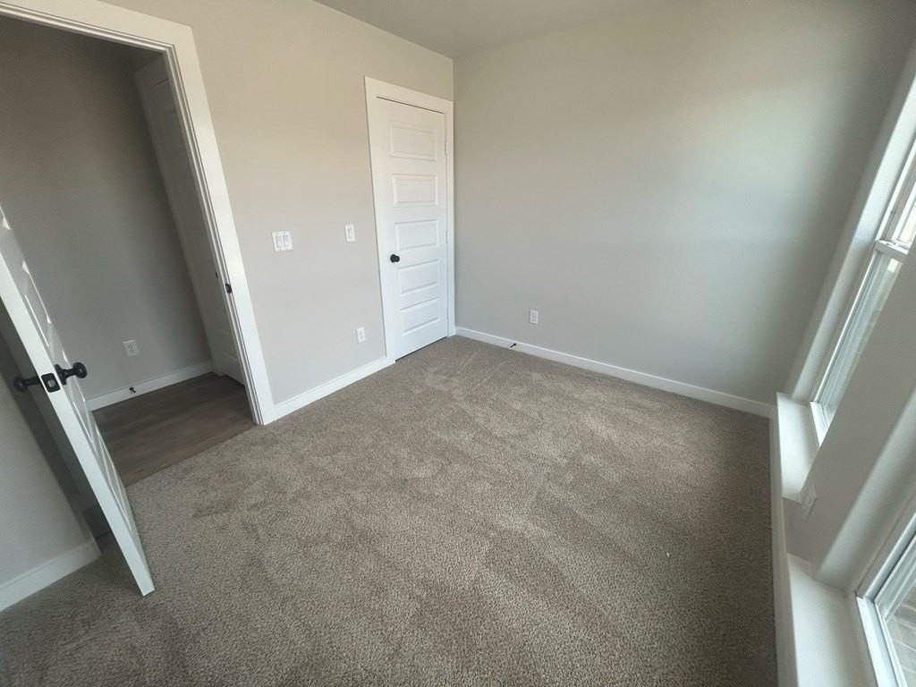 409 Thicket Dr - Photo 5 of 11