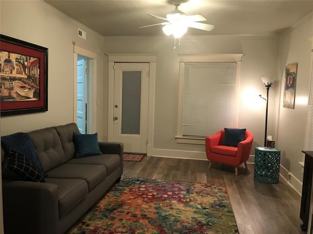 28 W Hurd St - Photo 6 of 32