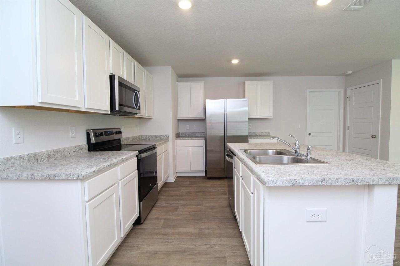 1917 Mary Jo Way - Photo 3 of 17