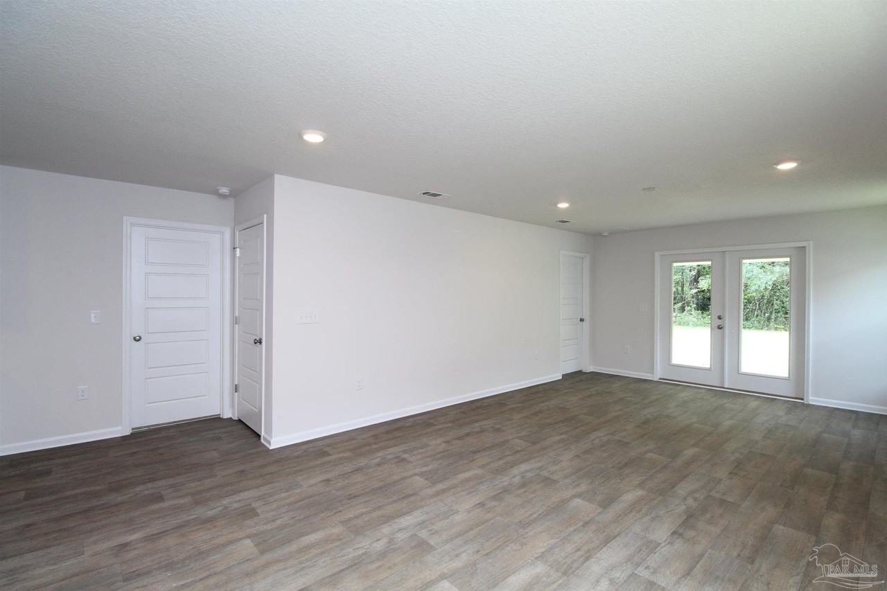 1917 Mary Jo Way - Photo 4 of 17