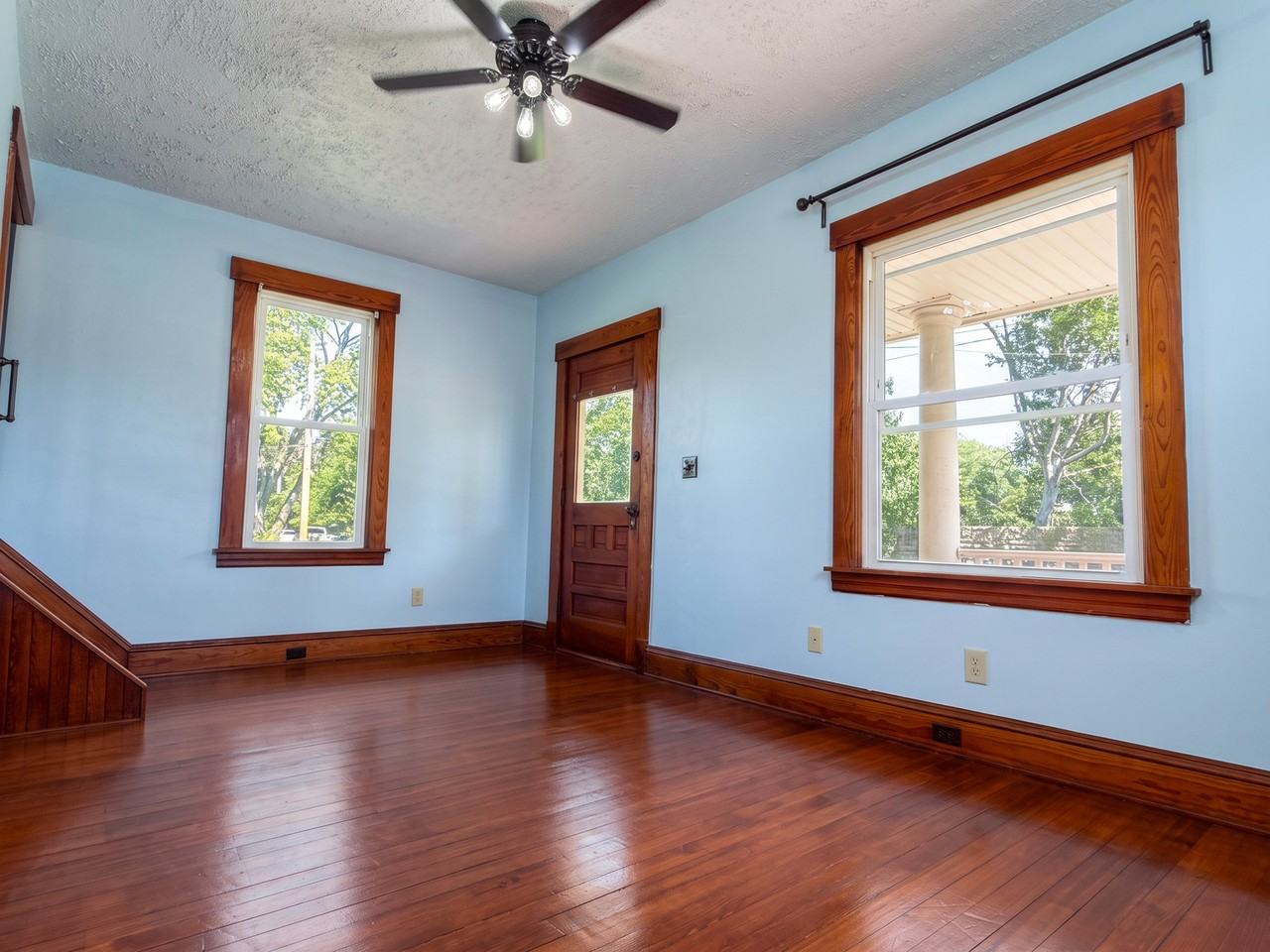 3716 W 15th St - Photo 2 of 20