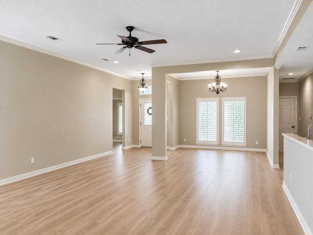 5214 Greathouse Ave - Photo 2 of 23