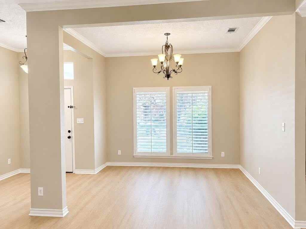 5214 Greathouse Ave - Photo 3 of 23