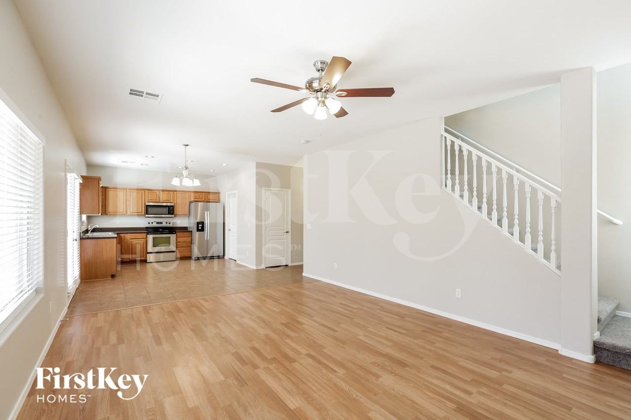 1229 E Country Crossing Way - Photo 4 of 15