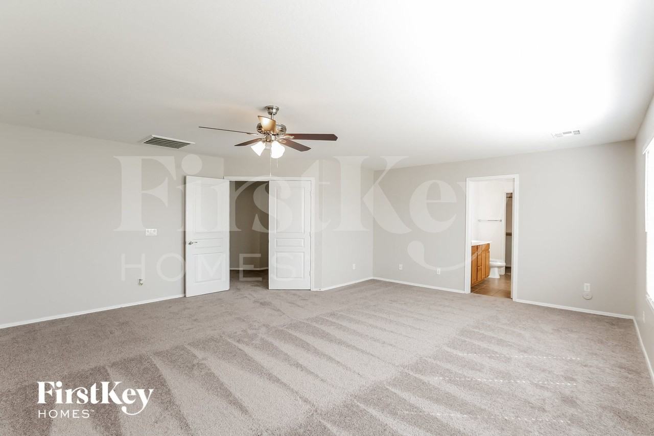 1229 E Country Crossing Way - Photo 7 of 15